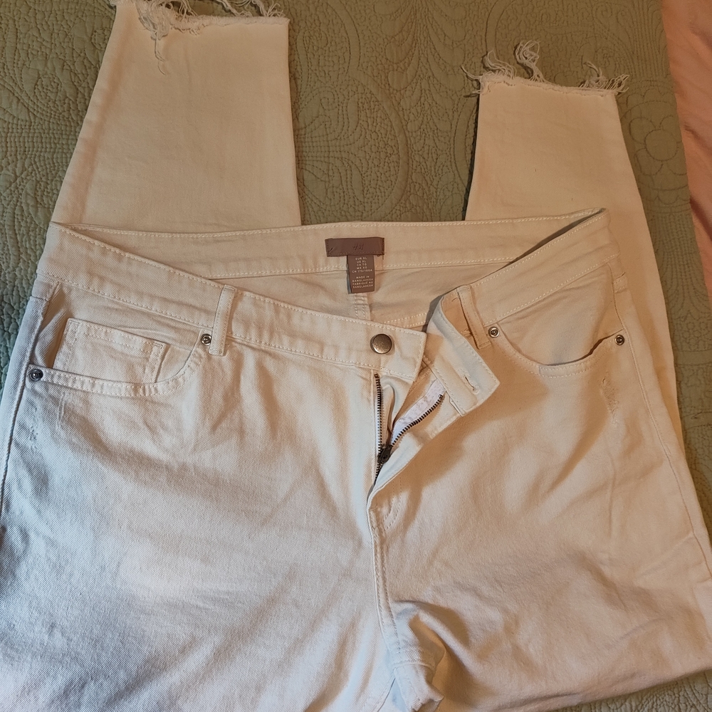 H&M Cream Ankle Cropped Jeans